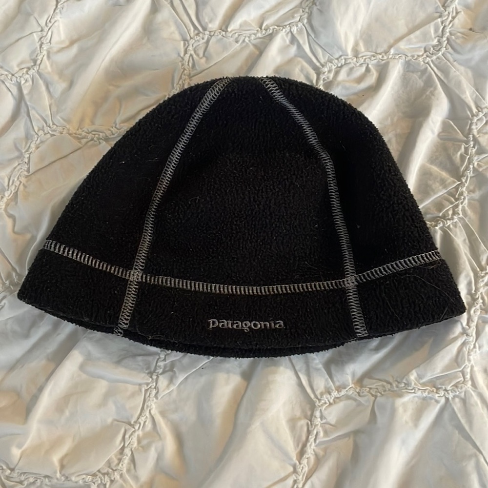 Patagonia black fleece beanie hat